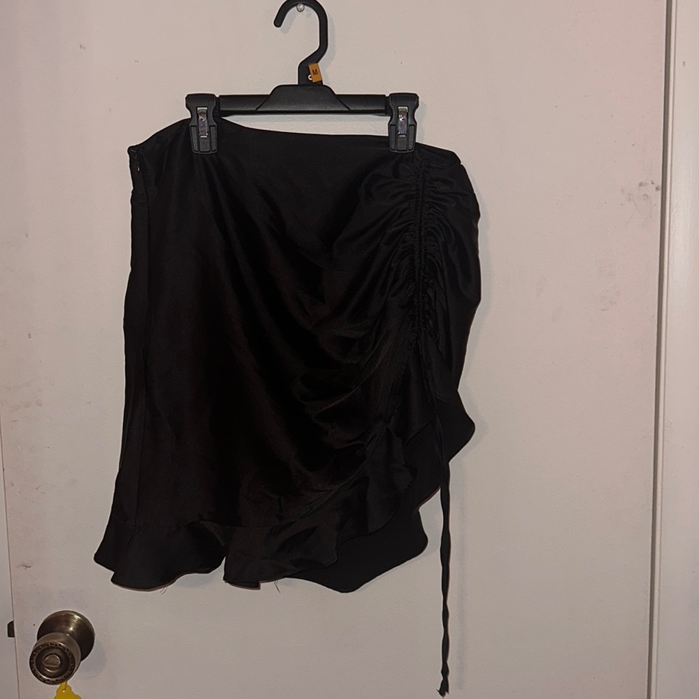 Black Asymmetrical Drawstring skirt - Picture 1 of 3